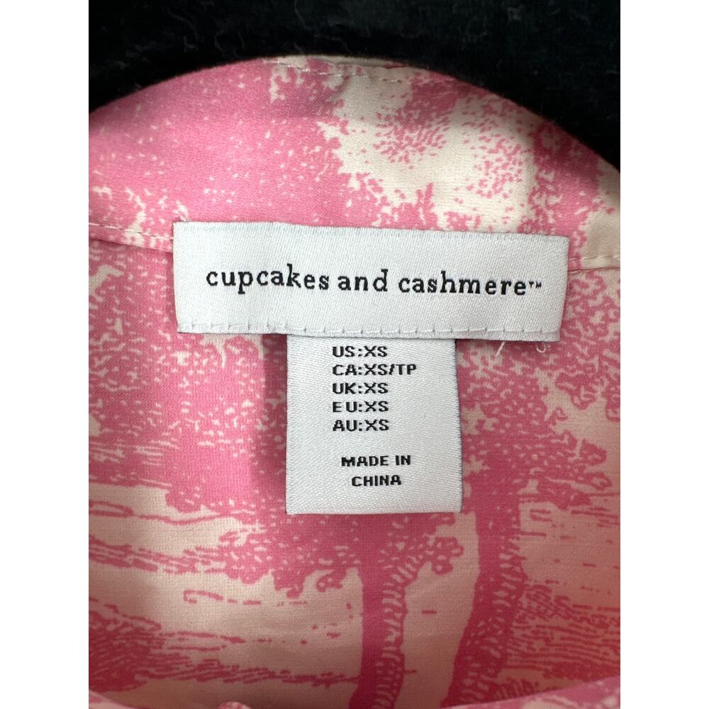 Cupcakes Cashmere Top Women XS Pink Floral Satin French Toile Cottagecore Button - Picture 2 of 7
